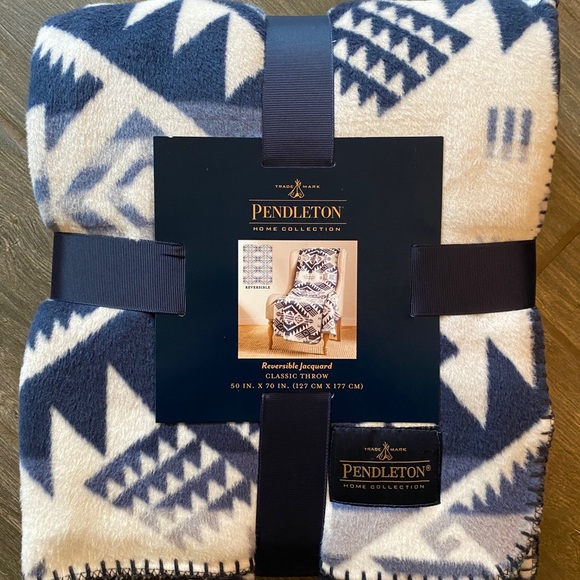 Pendleton Other - Pendleton Home Collection Reversable Westward